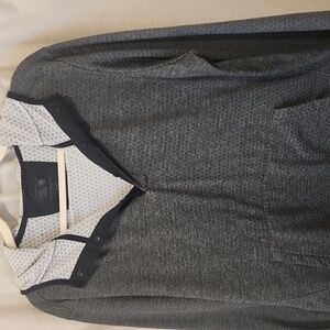 Mountain Hardwear Black and Gray Sweatshirt